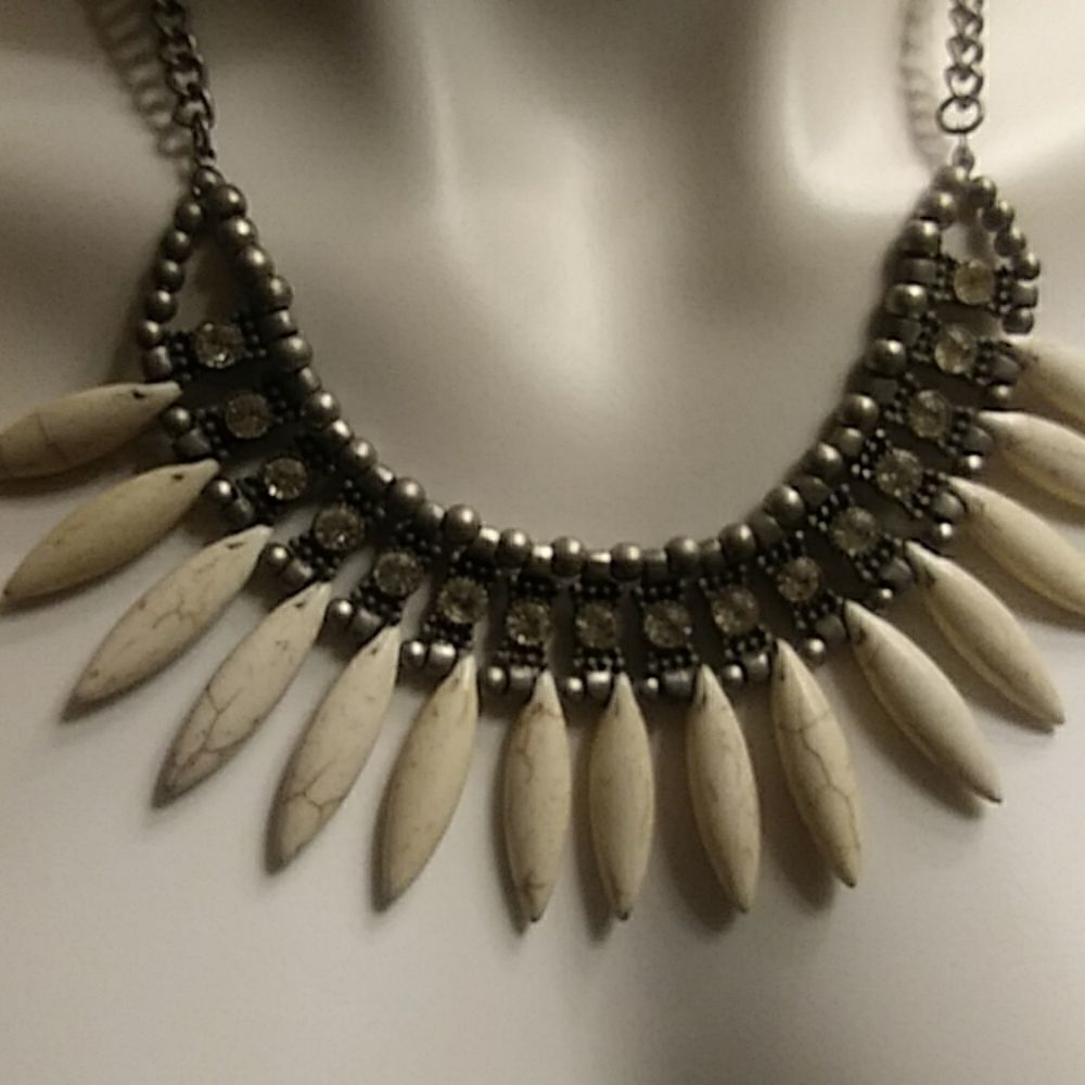 Necklace    - Picture 2 of 8